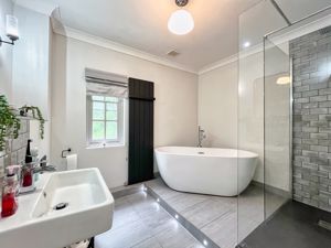 Photo 15- click for photo gallery